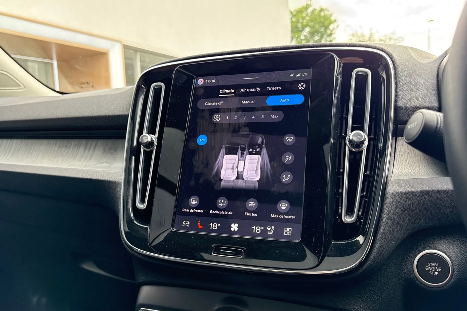 Volvo XC40 thumbnail image number 39