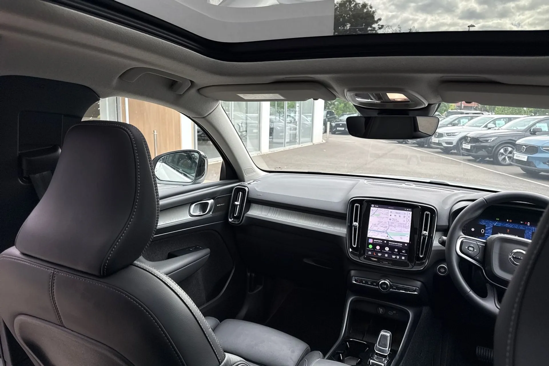 Volvo XC40 thumbnail image number 32