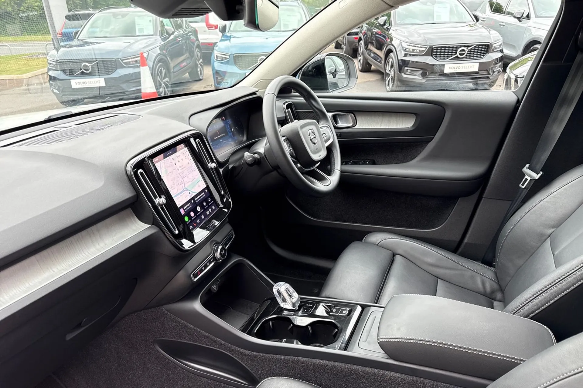 Volvo XC40 thumbnail image number 27