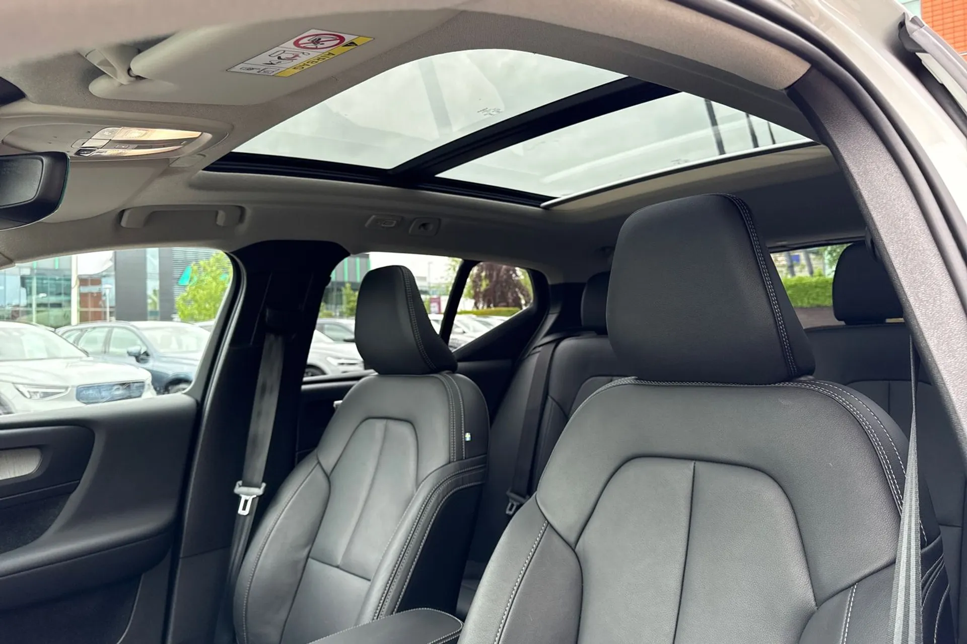 Volvo XC40 thumbnail image number 28
