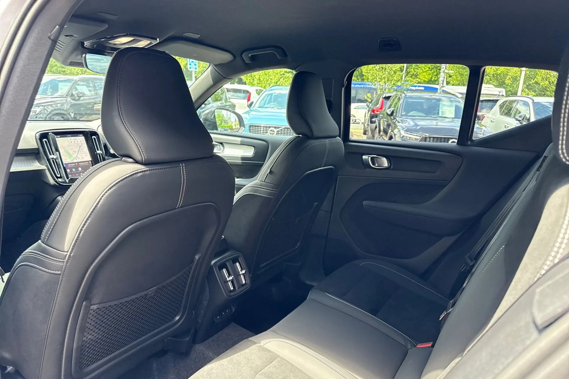 Volvo XC40 thumbnail image number 31