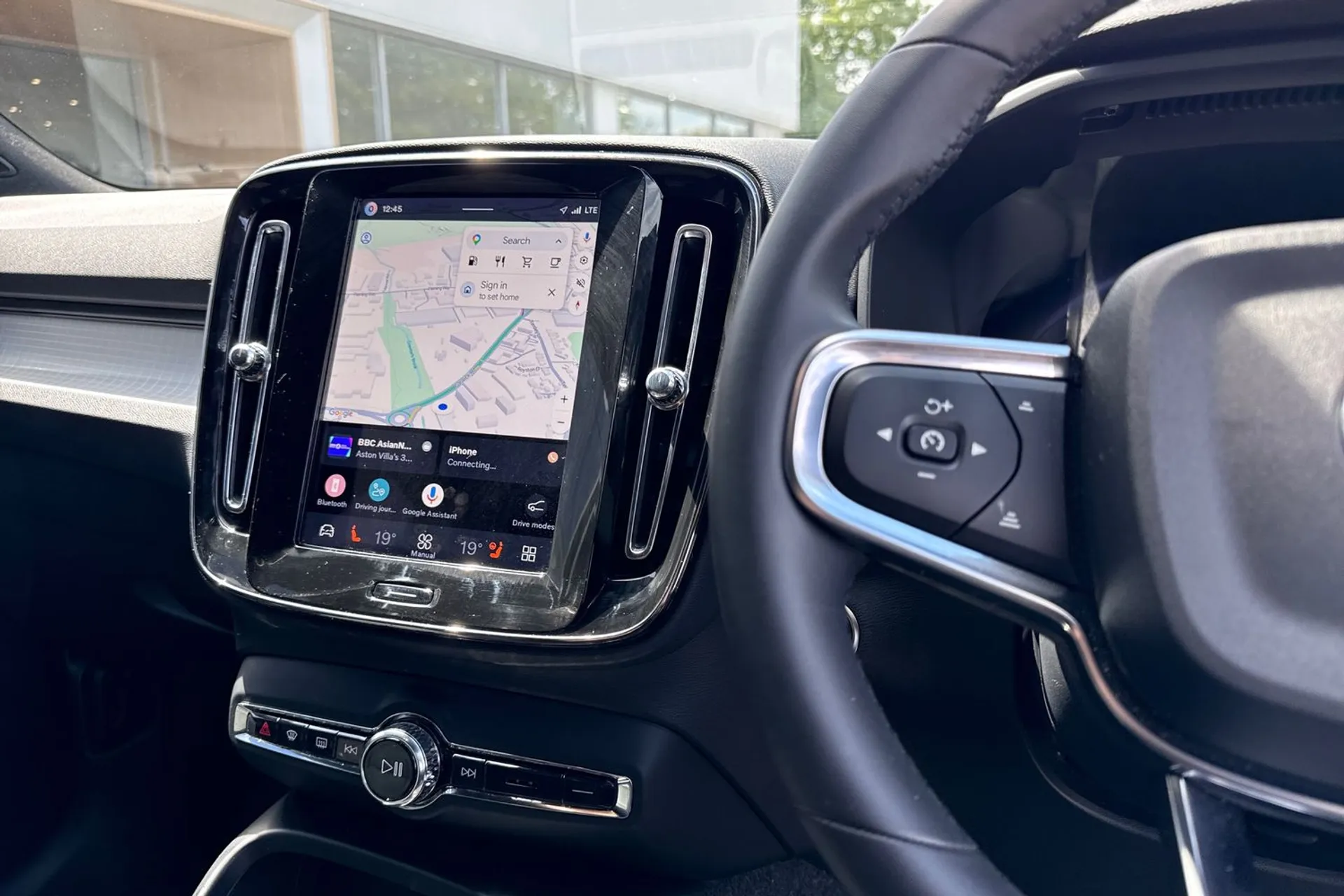 Volvo XC40 thumbnail image number 36