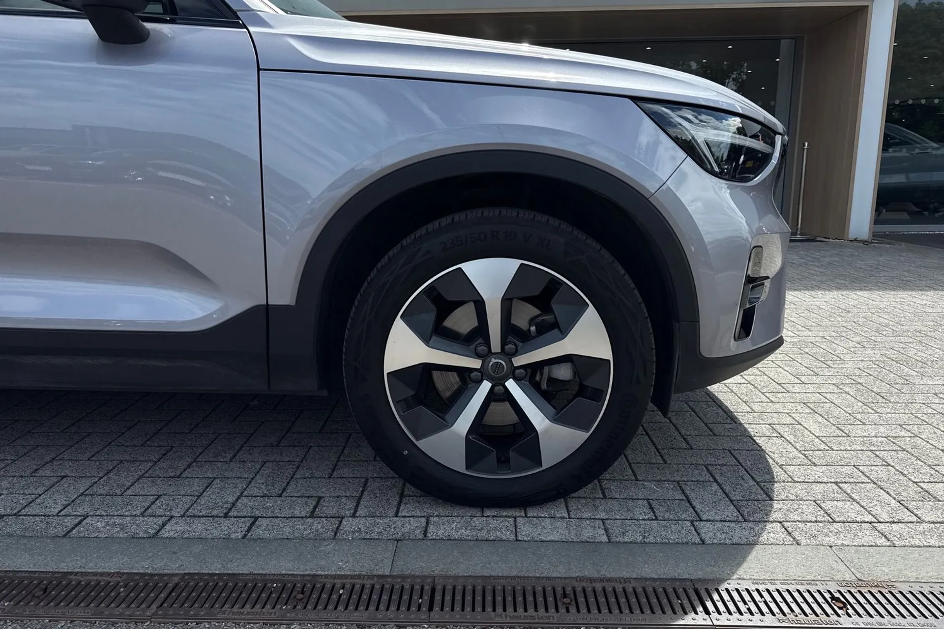 Volvo XC40 thumbnail image number 14