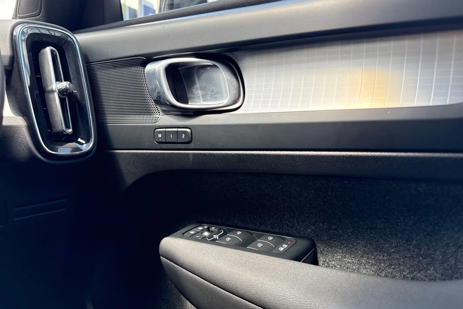Volvo XC40 thumbnail image number 41