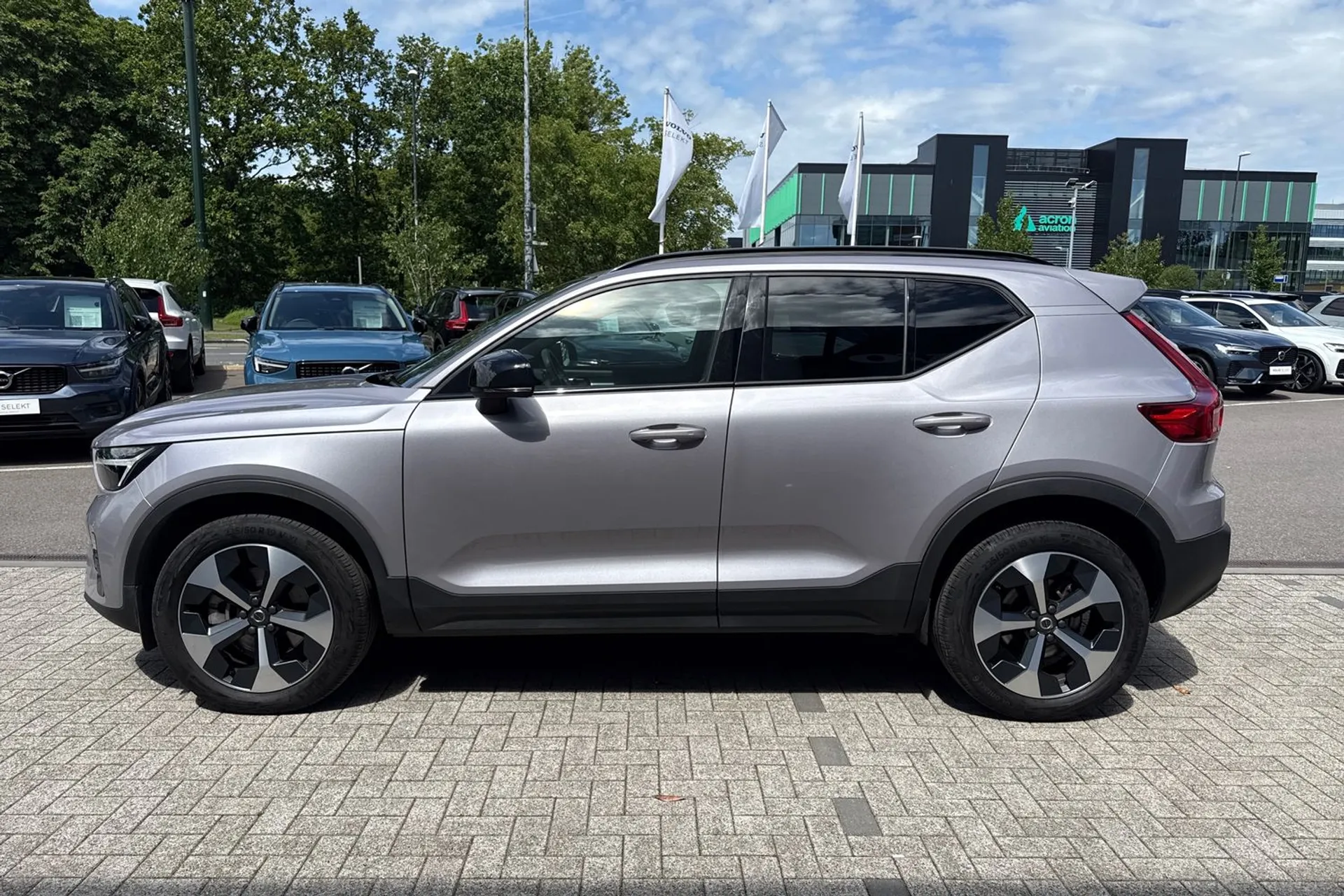 Volvo XC40 thumbnail image number 11