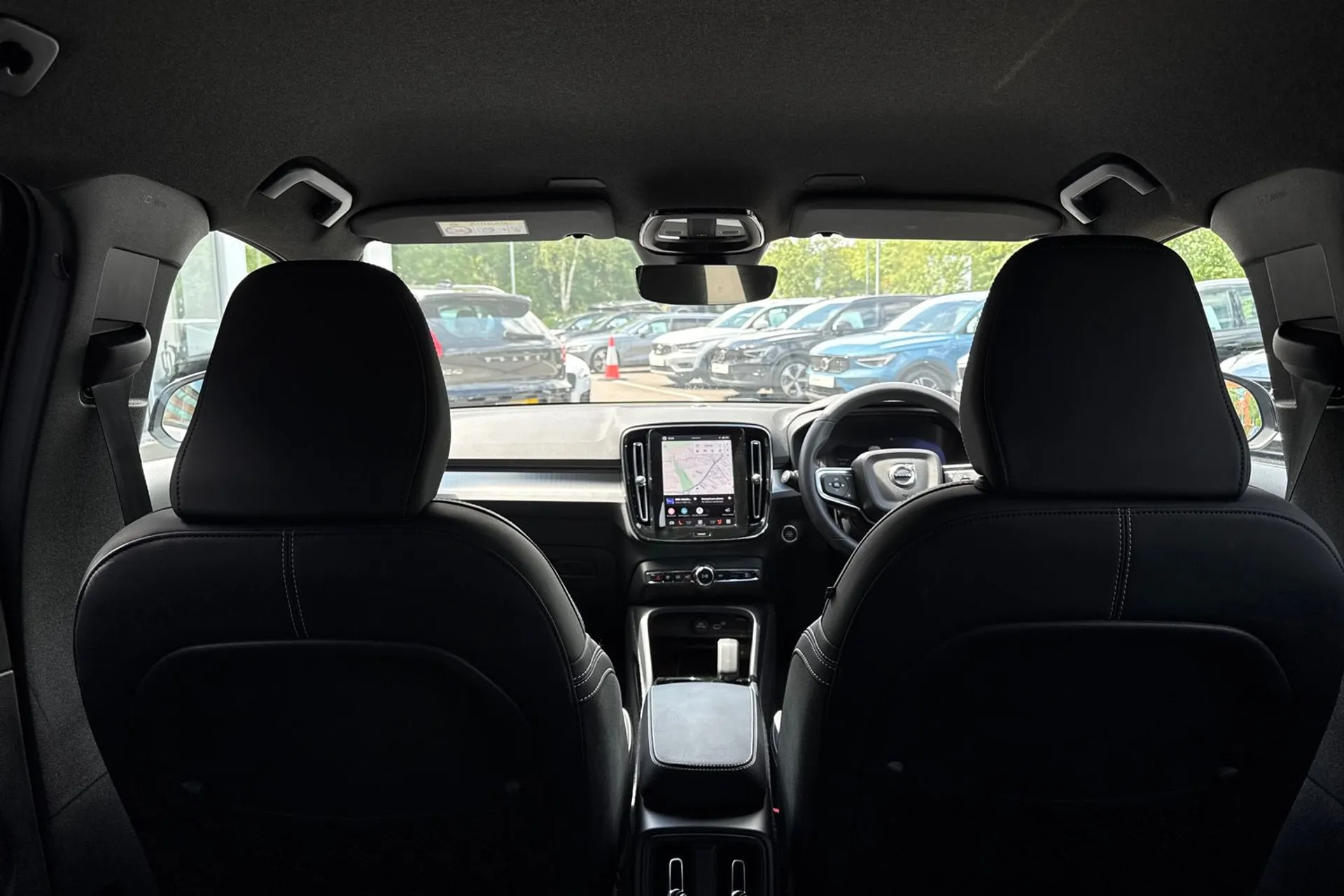 Volvo XC40 thumbnail image number 22