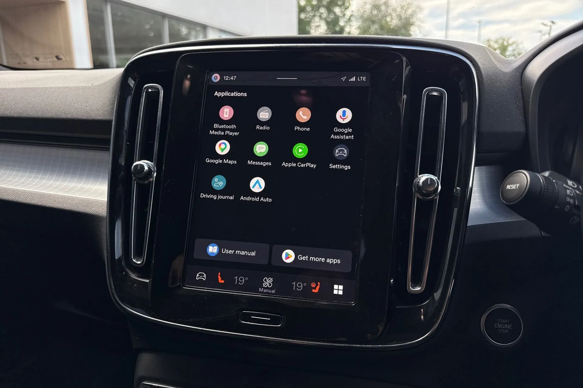 Volvo XC40 thumbnail image number 40