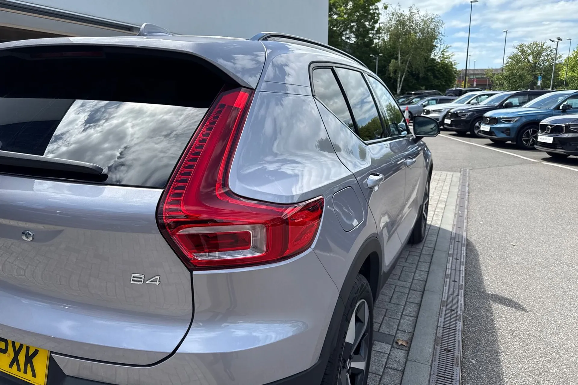 Volvo XC40 thumbnail image number 15