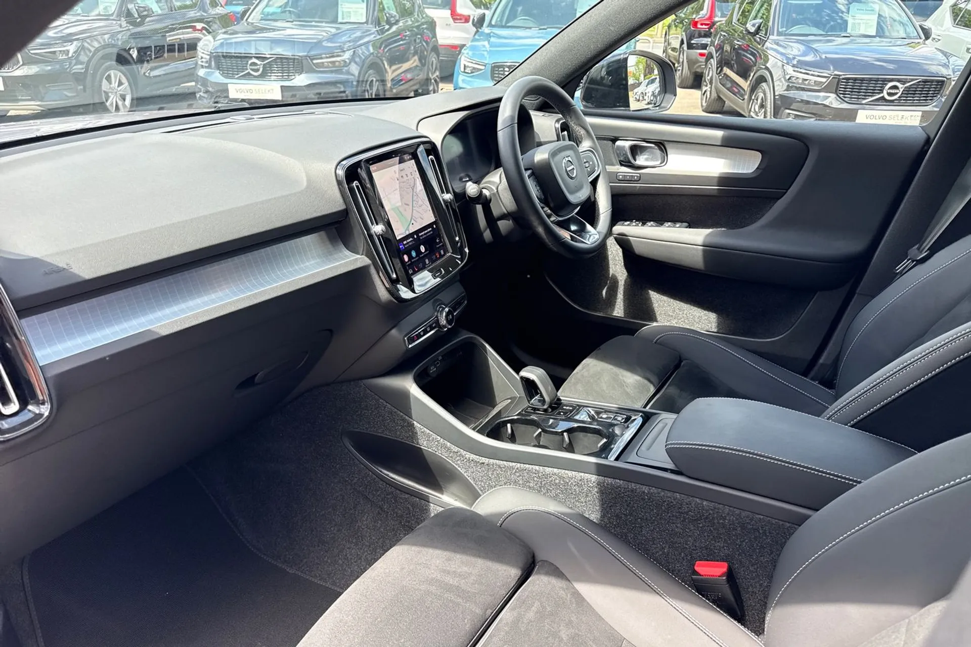 Volvo XC40 thumbnail image number 27