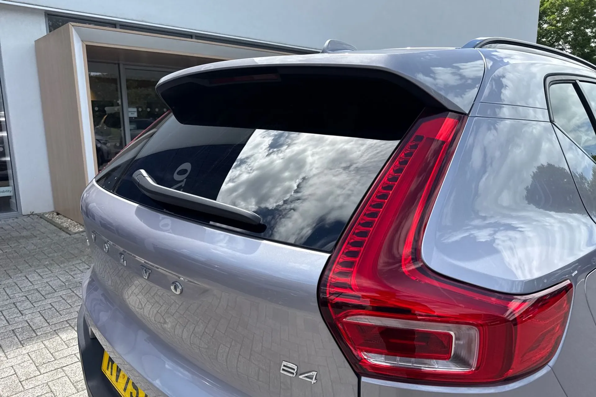 Volvo XC40 thumbnail image number 16
