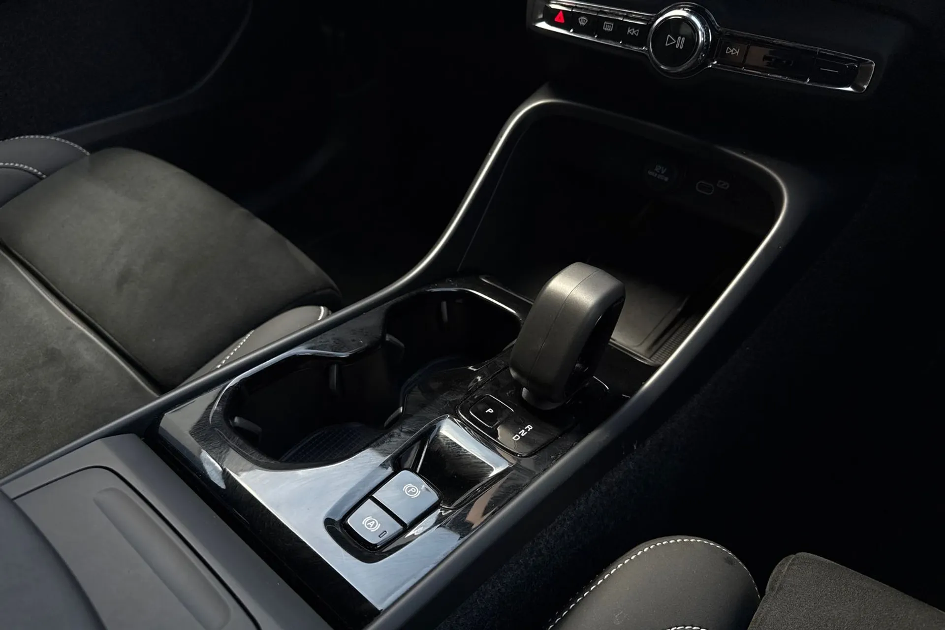 Volvo XC40 thumbnail image number 42
