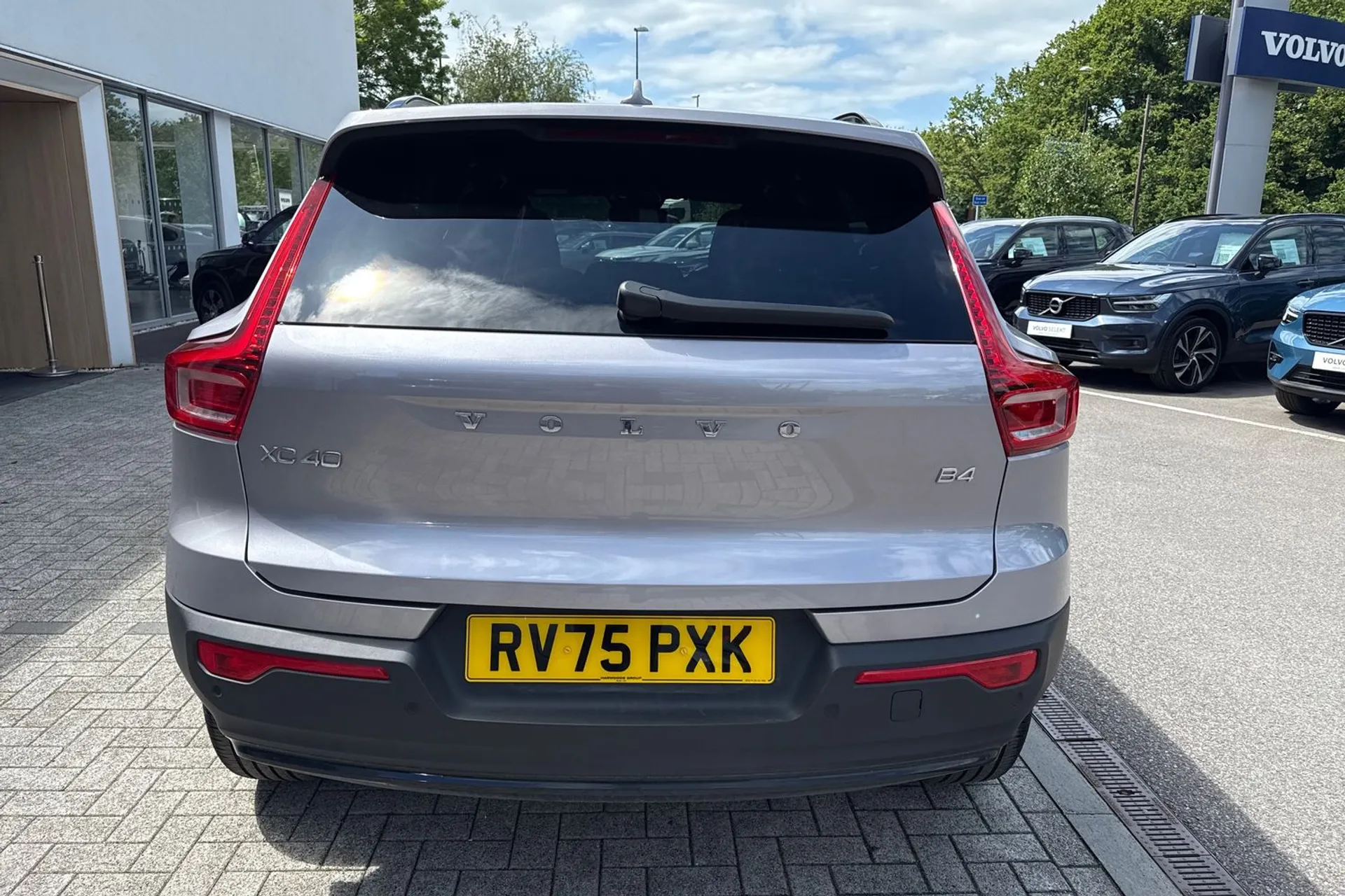 Volvo XC40 thumbnail image number 9