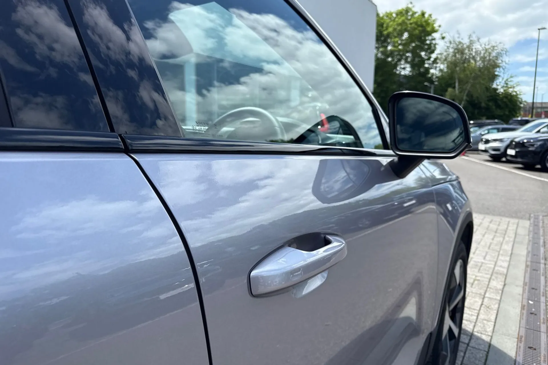 Volvo XC40 thumbnail image number 17