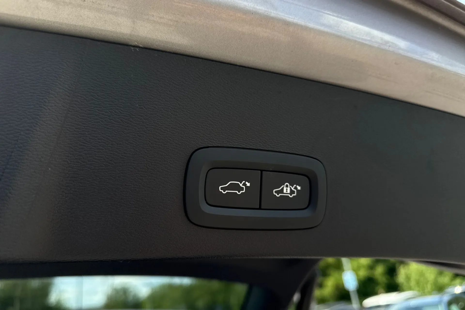 Volvo XC40 thumbnail image number 21