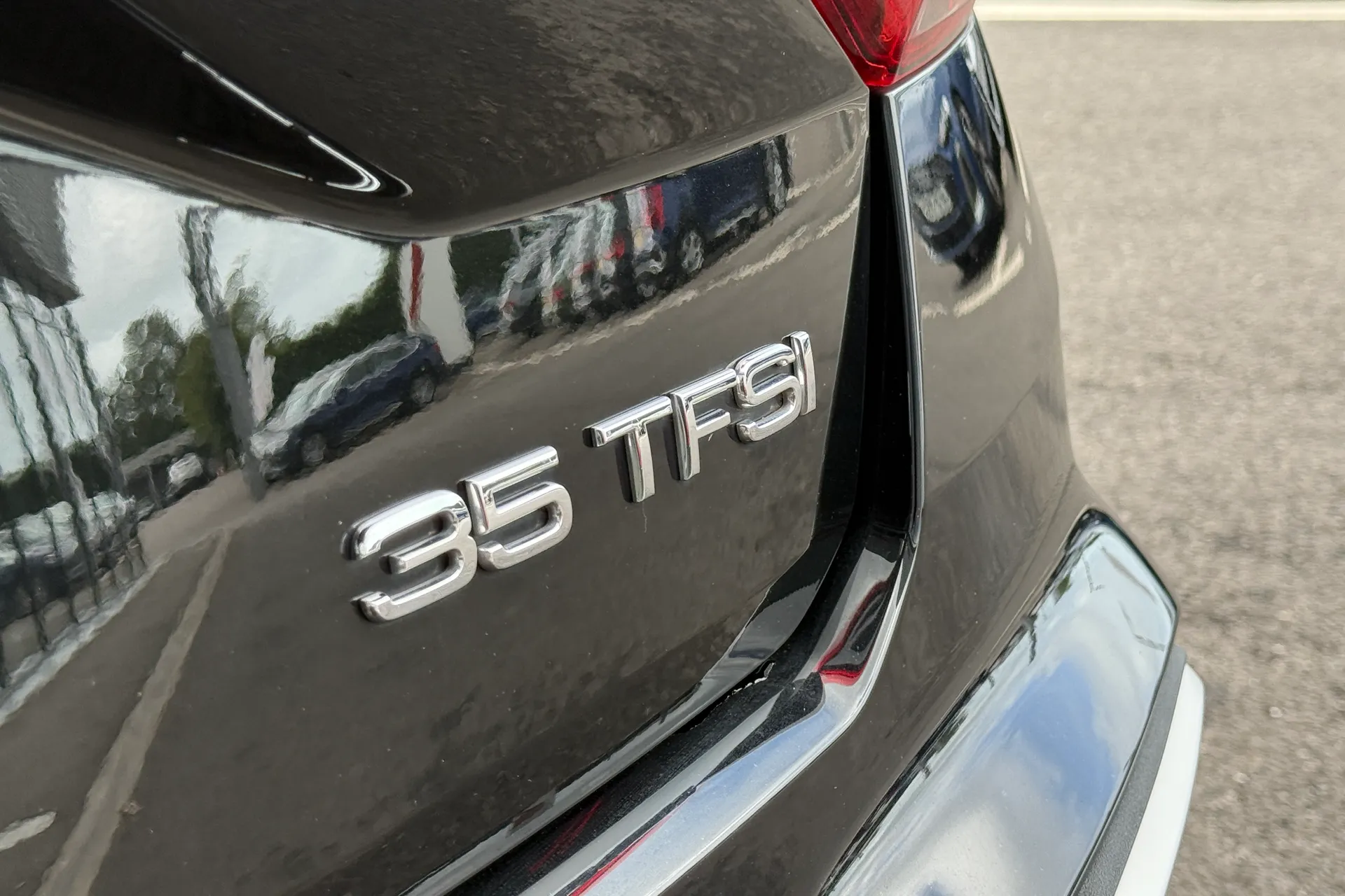 Audi Q2 thumbnail image number 23