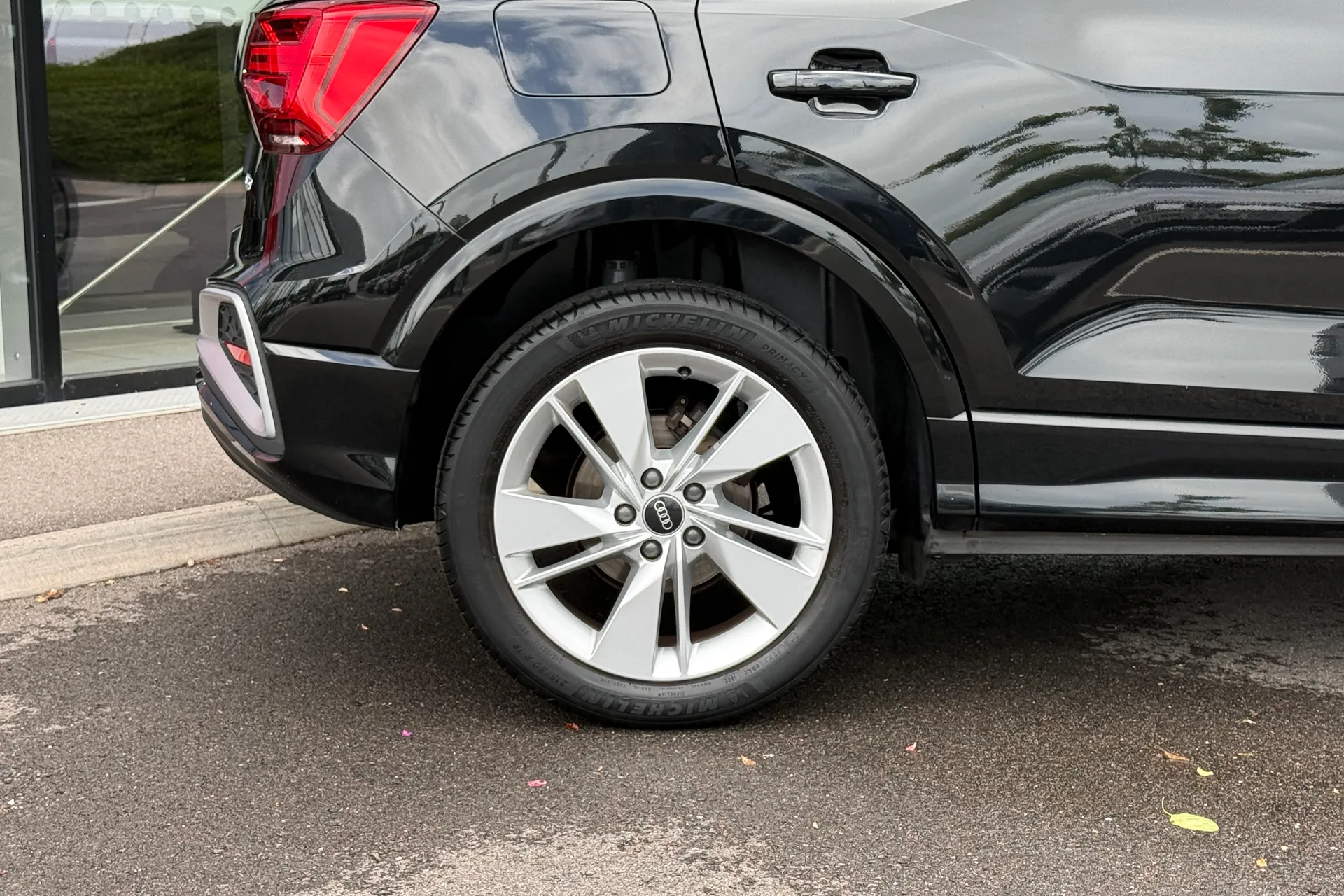Audi Q2 thumbnail image number 25