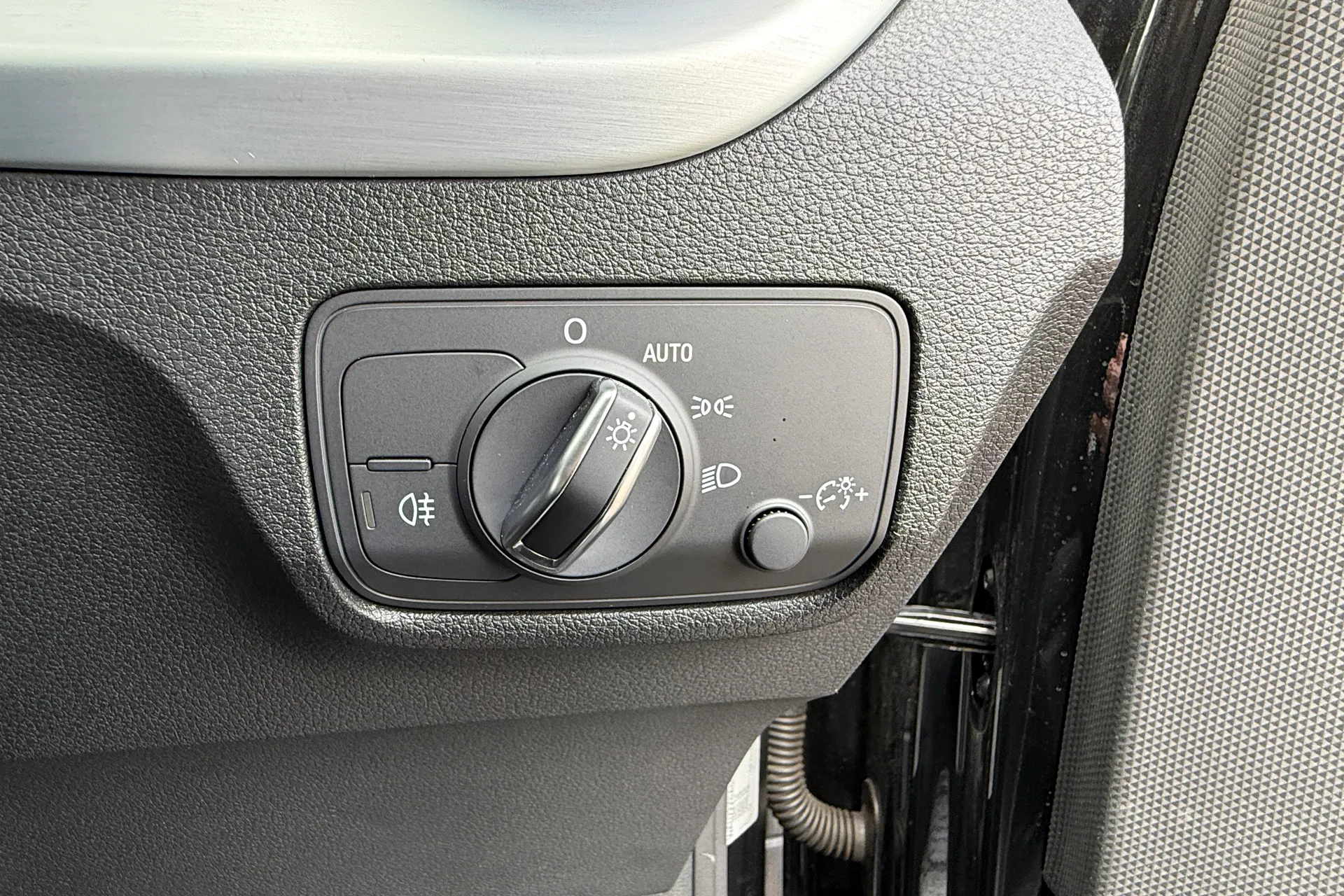 Audi Q2 thumbnail image number 34