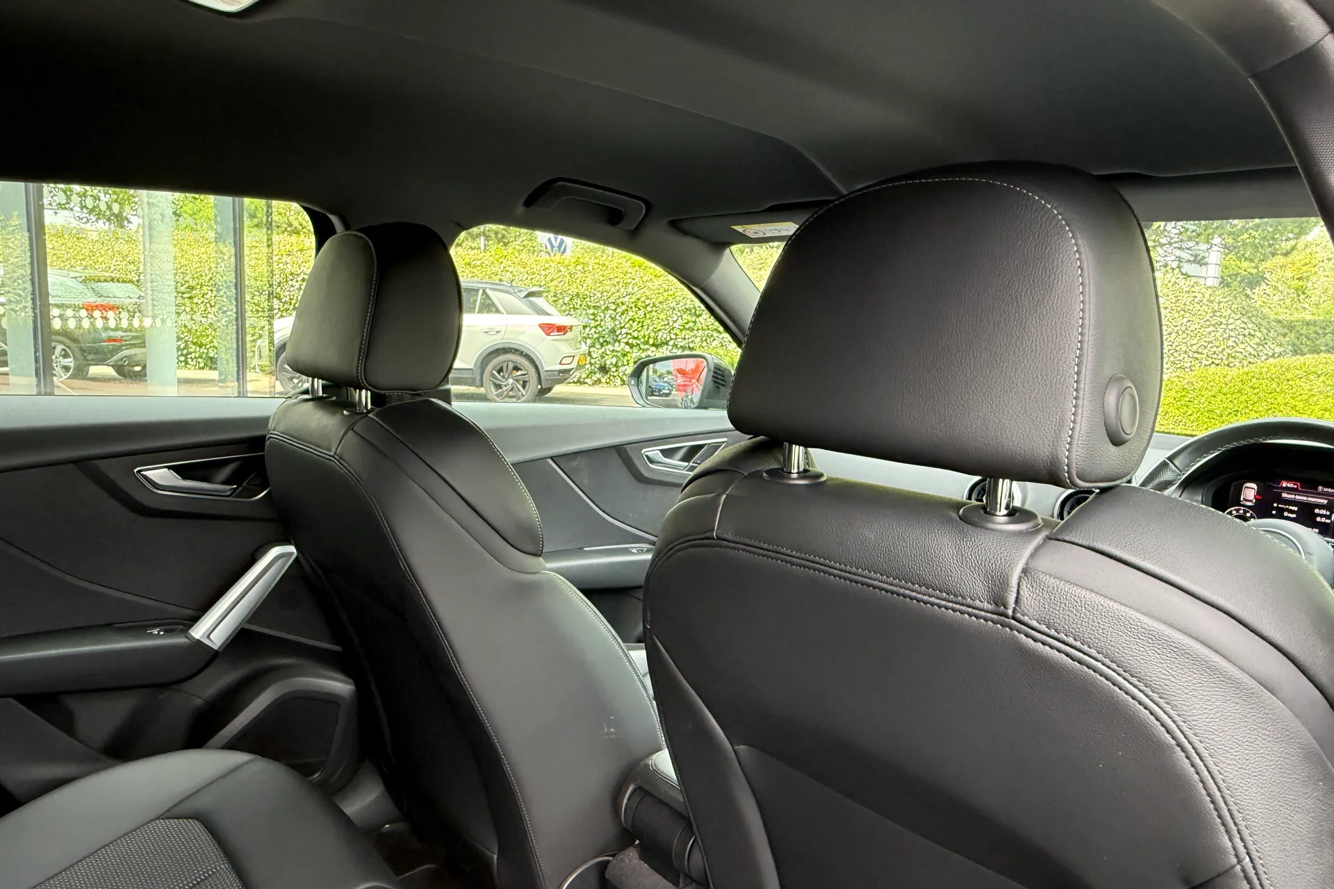 Audi Q2 thumbnail image number 33