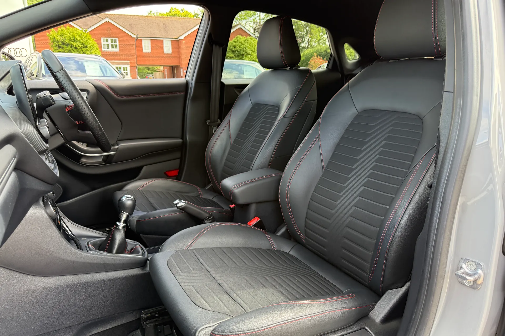 FORD PUMA thumbnail image number 26