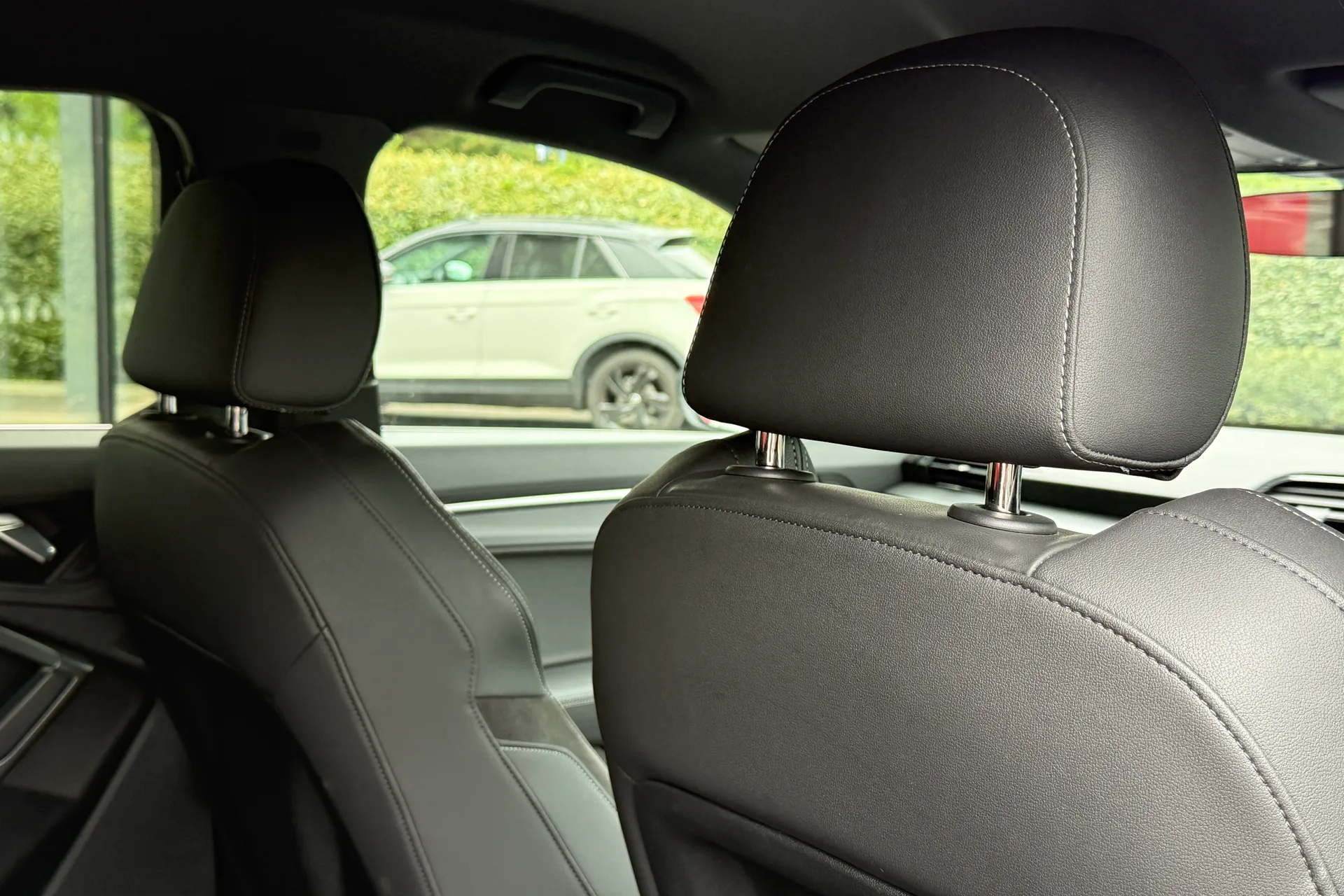 Audi Q3 thumbnail image number 33