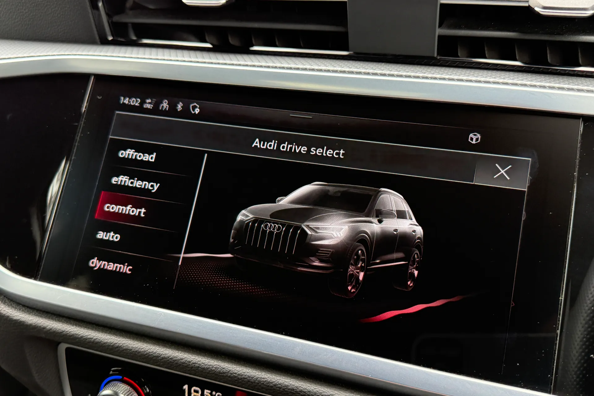 Audi Q3 thumbnail image number 34