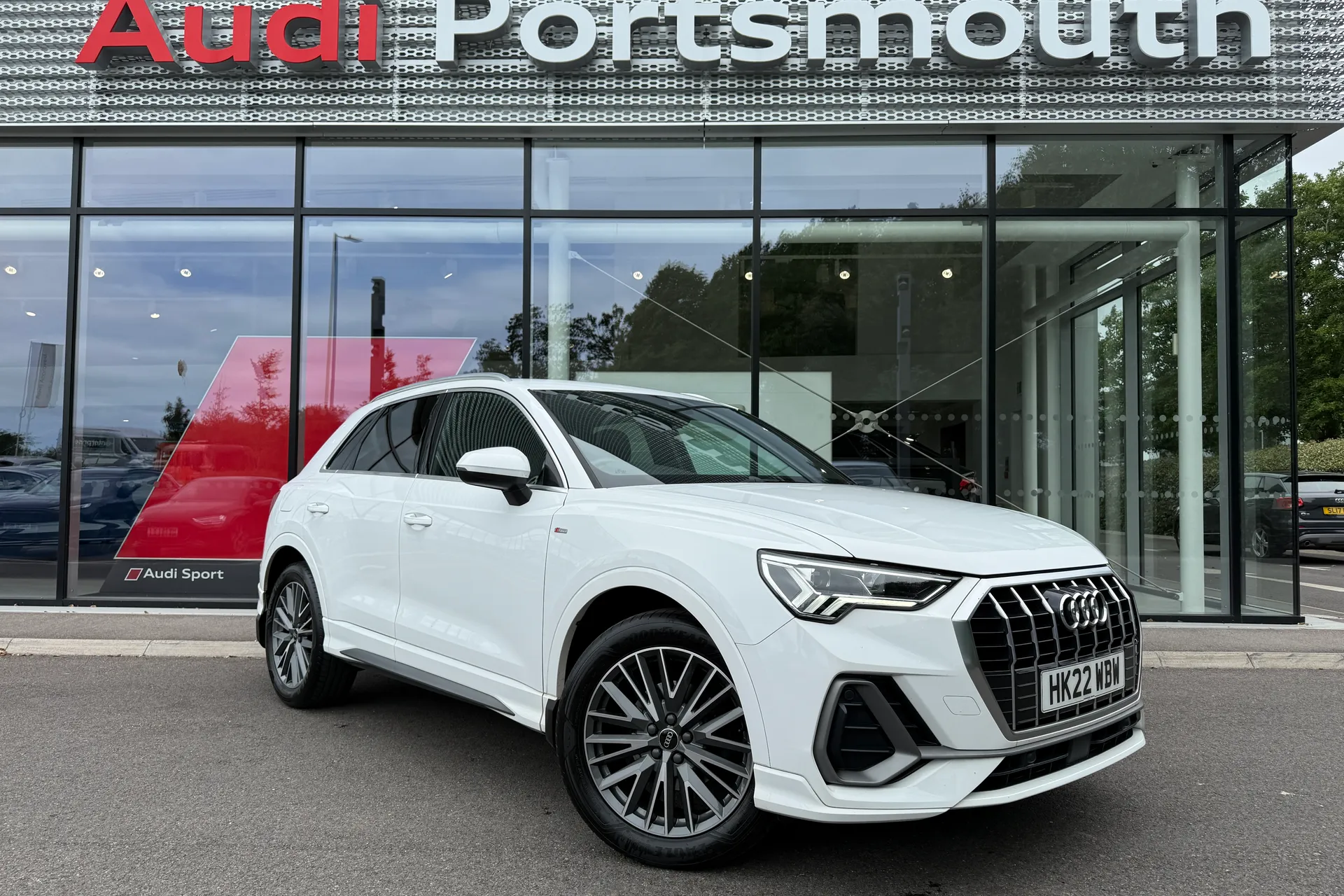 Audi Q3 focused image