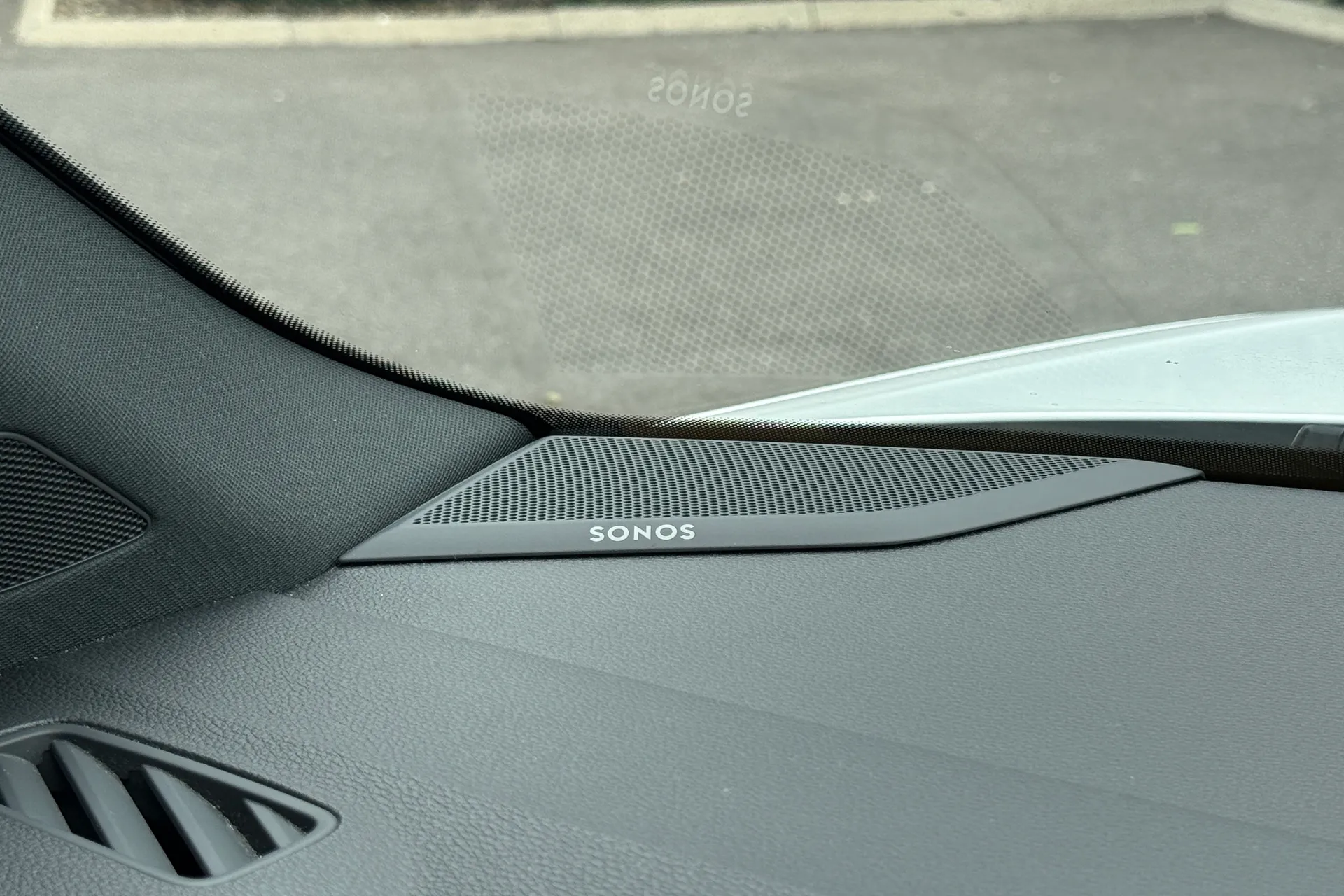 Audi Q3 thumbnail image number 29