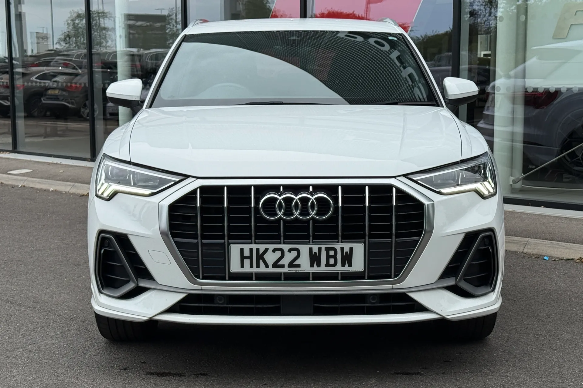 Audi Q3 thumbnail image number 9