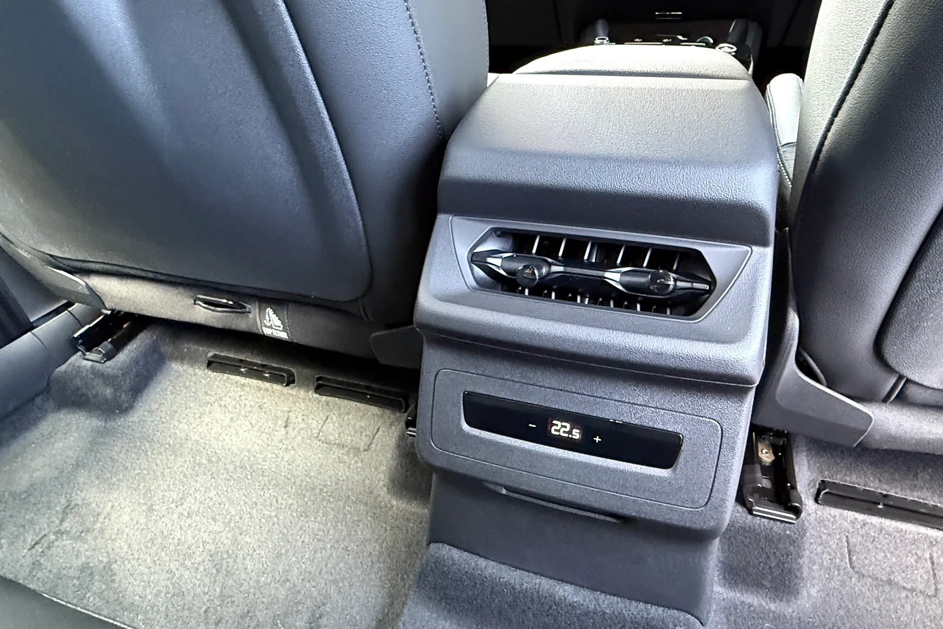 Audi Q6 thumbnail image number 54