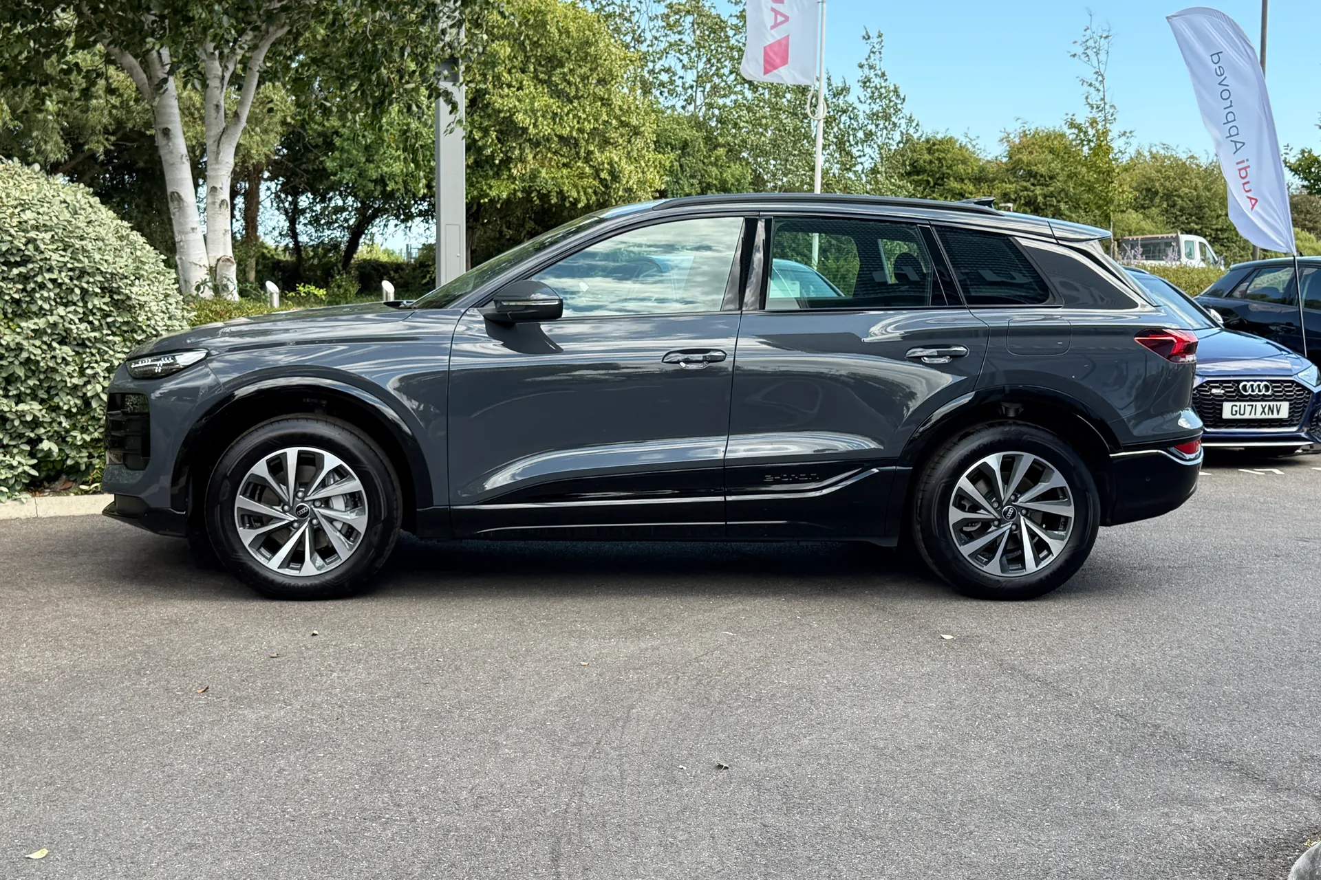 Audi Q6 thumbnail image number 24