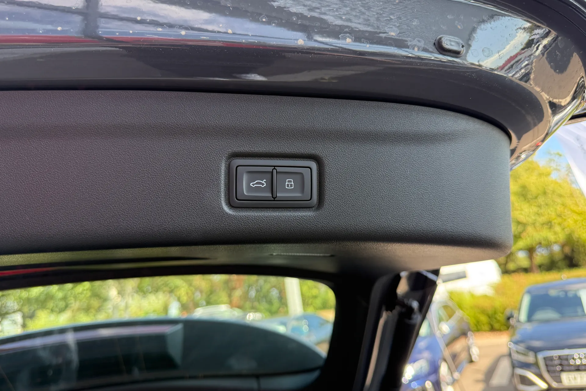 Audi Q6 thumbnail image number 44