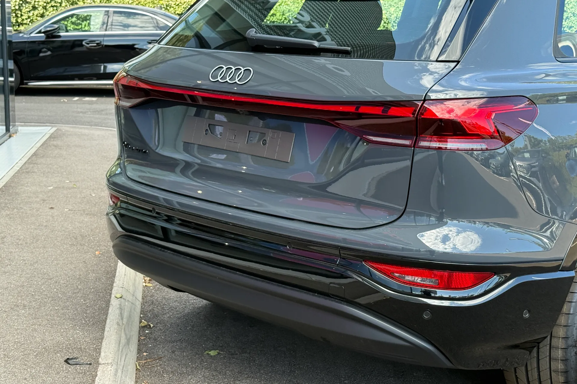 Audi Q6 thumbnail image number 31