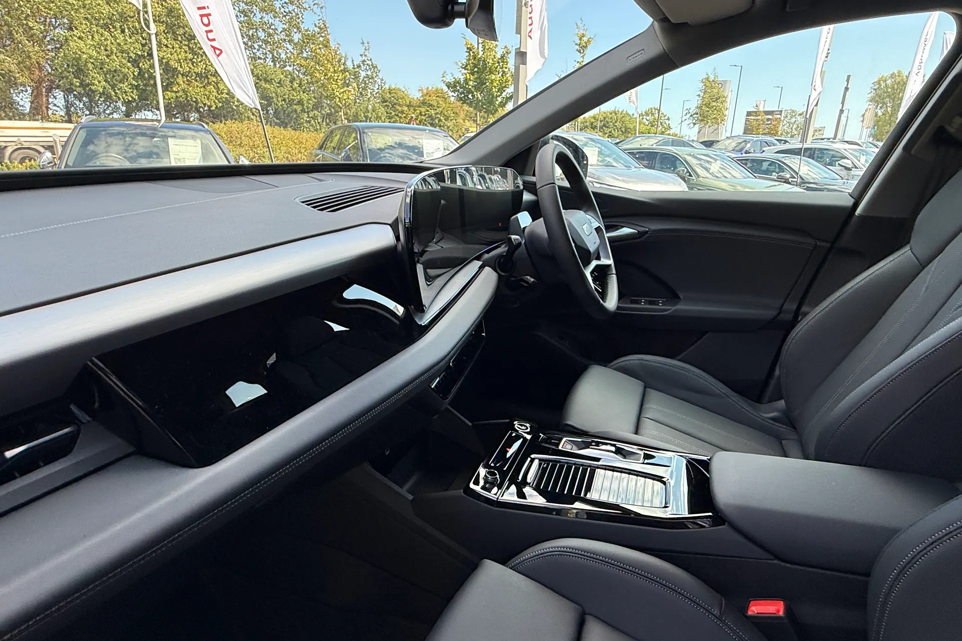 Audi Q6 thumbnail image number 40
