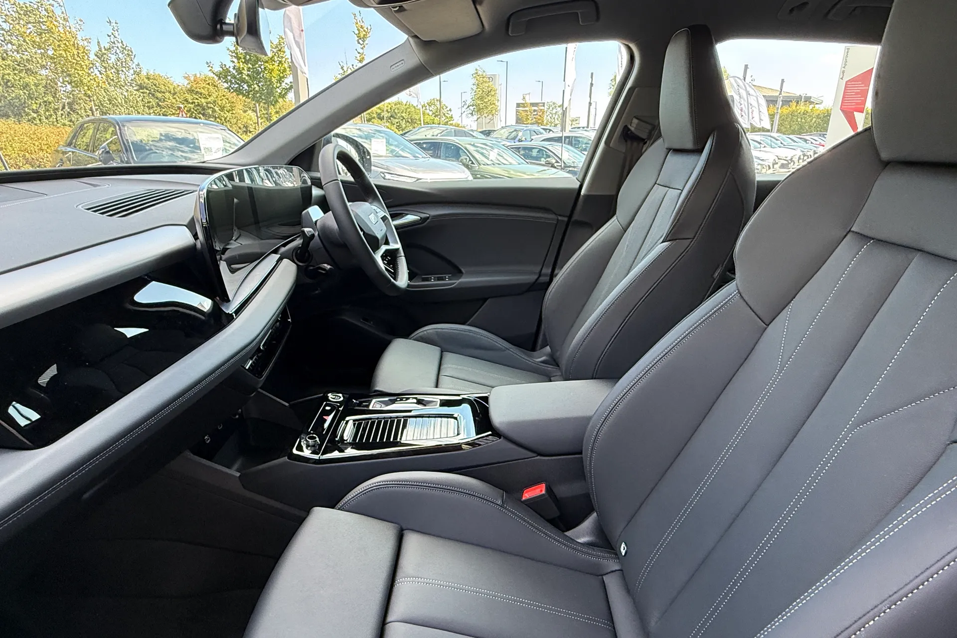Audi Q6 thumbnail image number 41