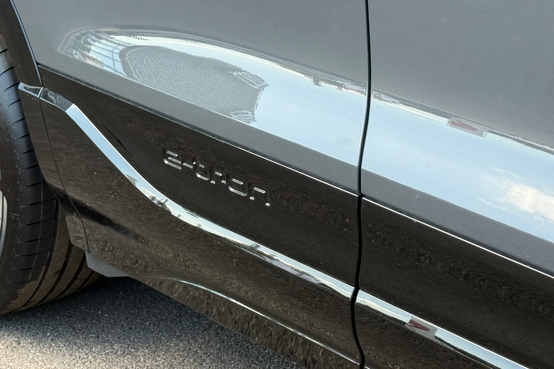 Audi Q6 thumbnail image number 17