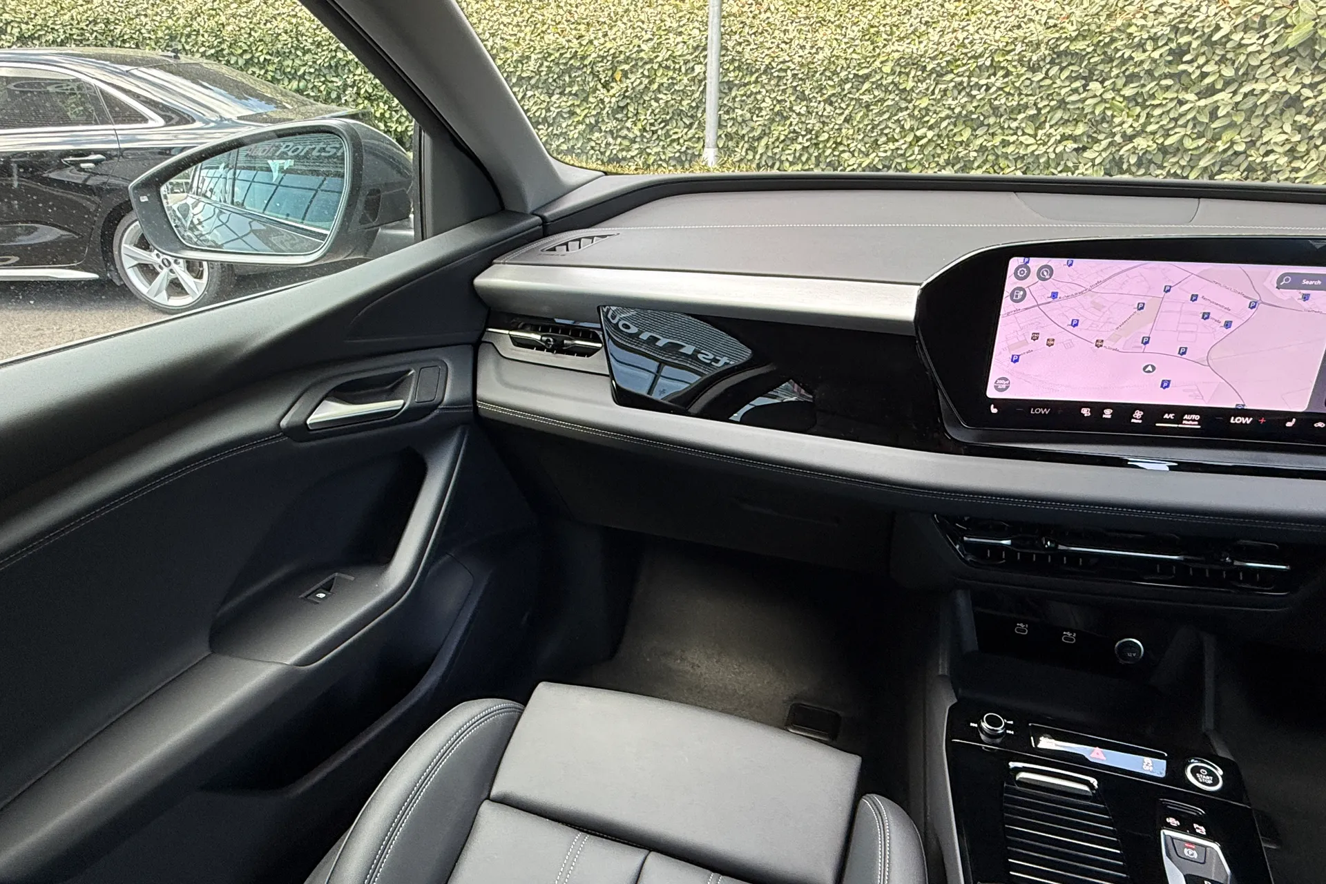 Audi Q6 thumbnail image number 52
