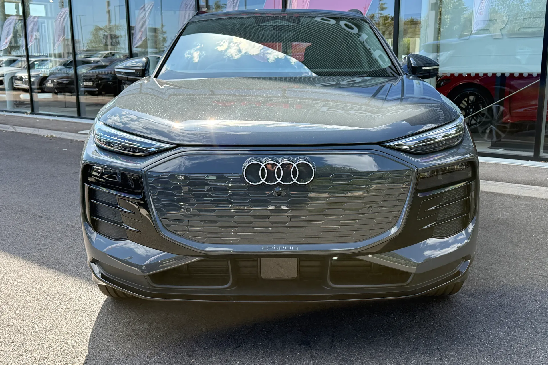 Audi Q6 thumbnail image number 5