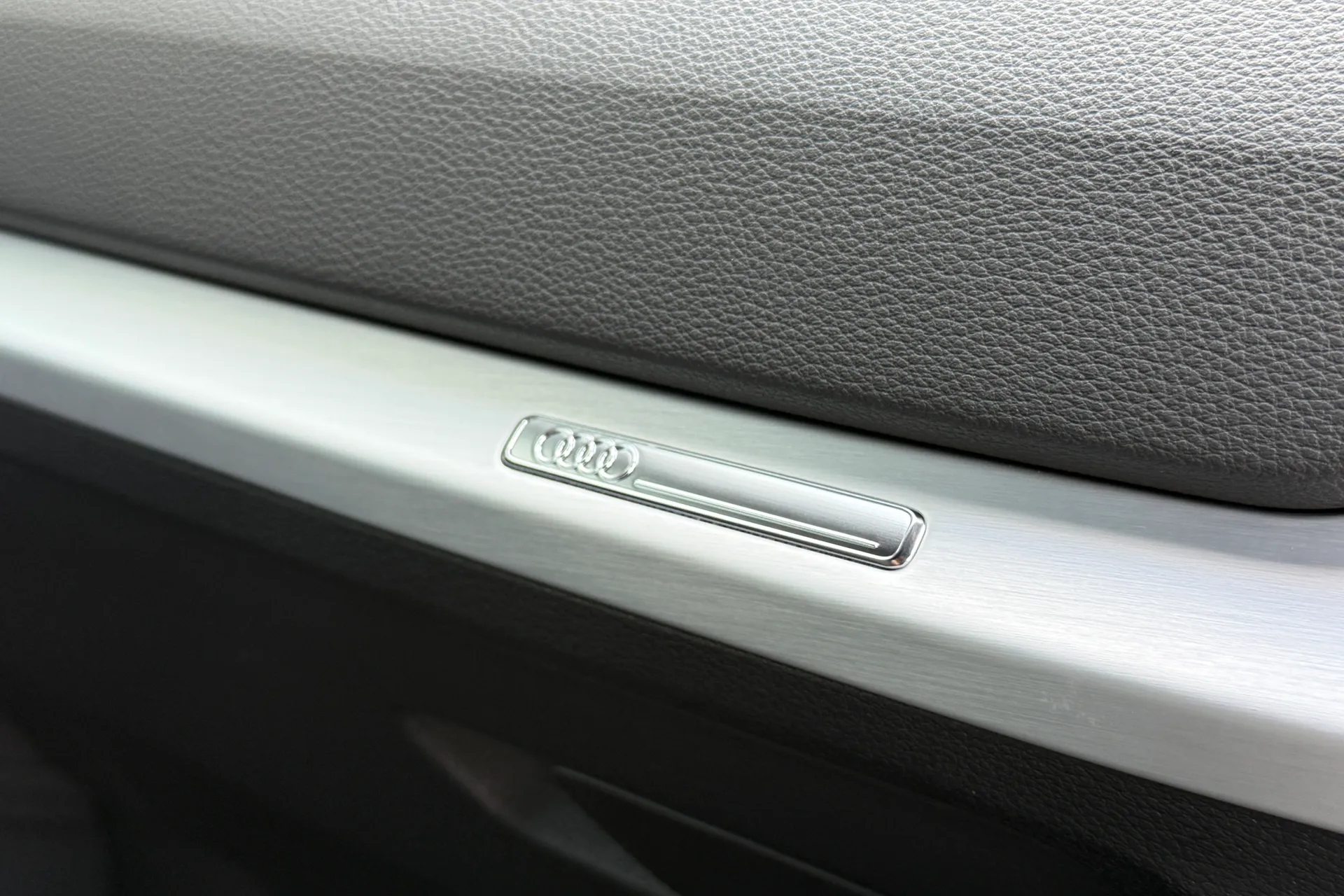 Audi Q2 thumbnail image number 44