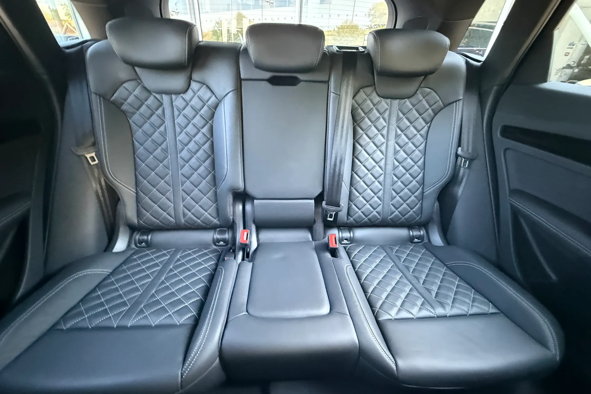 Audi Q5 thumbnail image number 28