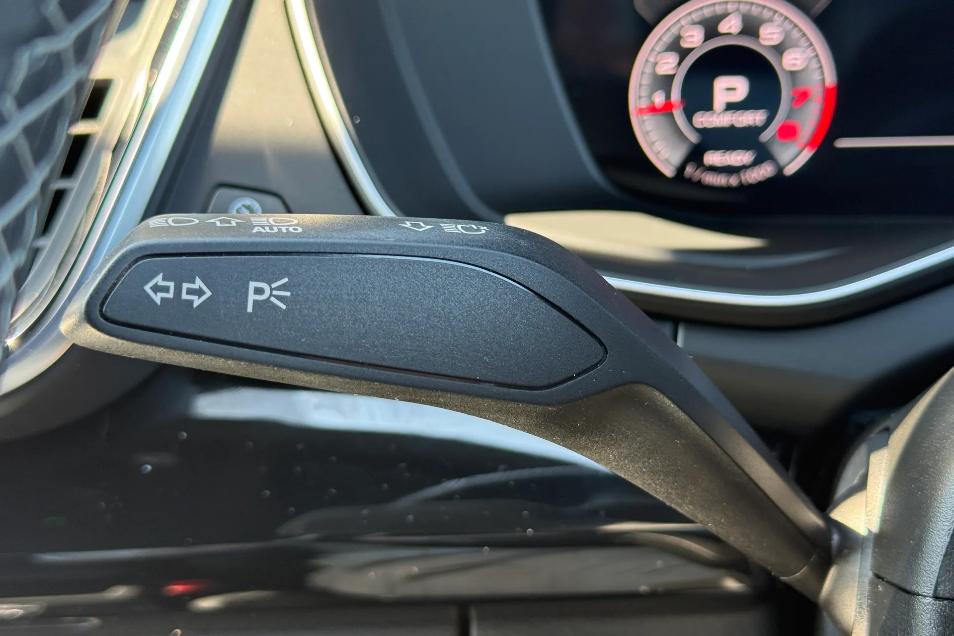 Audi Q5 thumbnail image number 19
