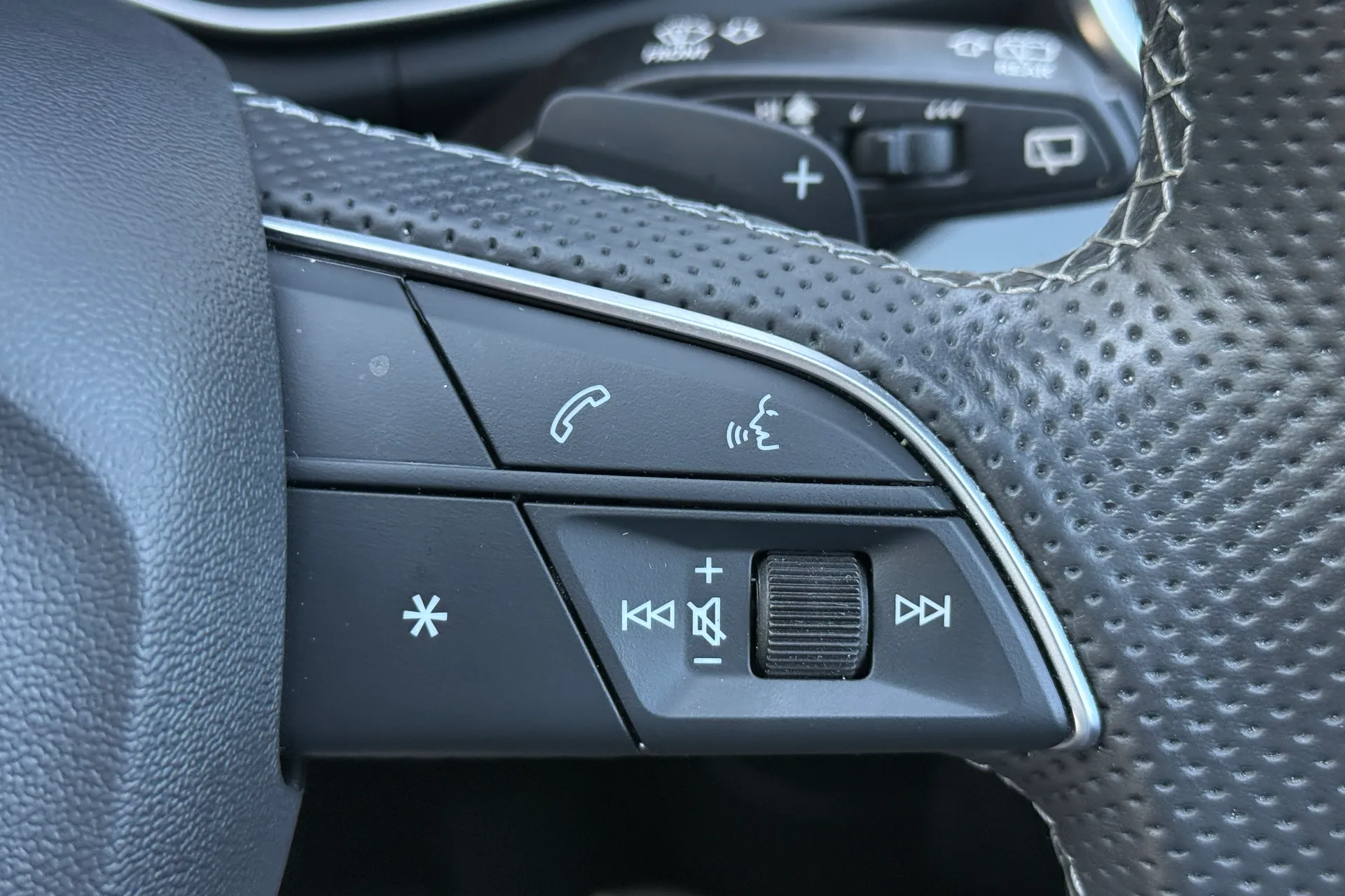 Audi Q5 thumbnail image number 23