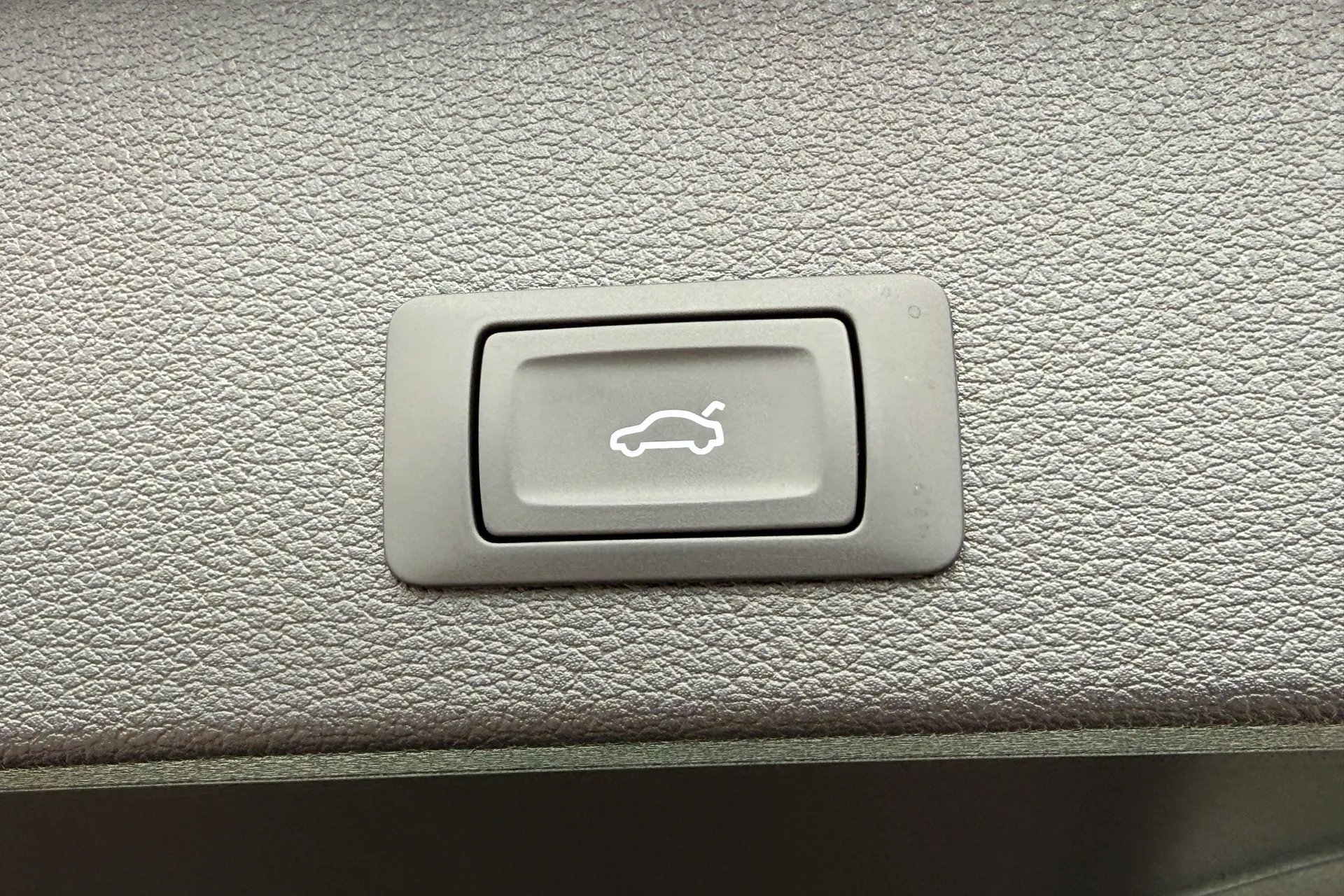 Audi Q2 thumbnail image number 34