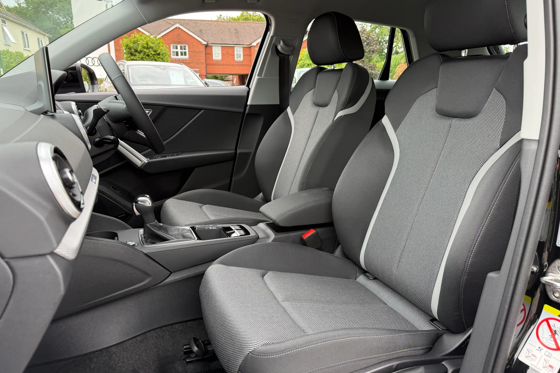 Audi Q2 thumbnail image number 27