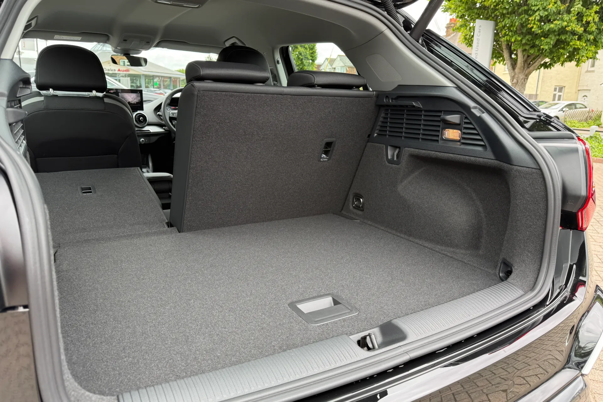 Audi Q2 thumbnail image number 33