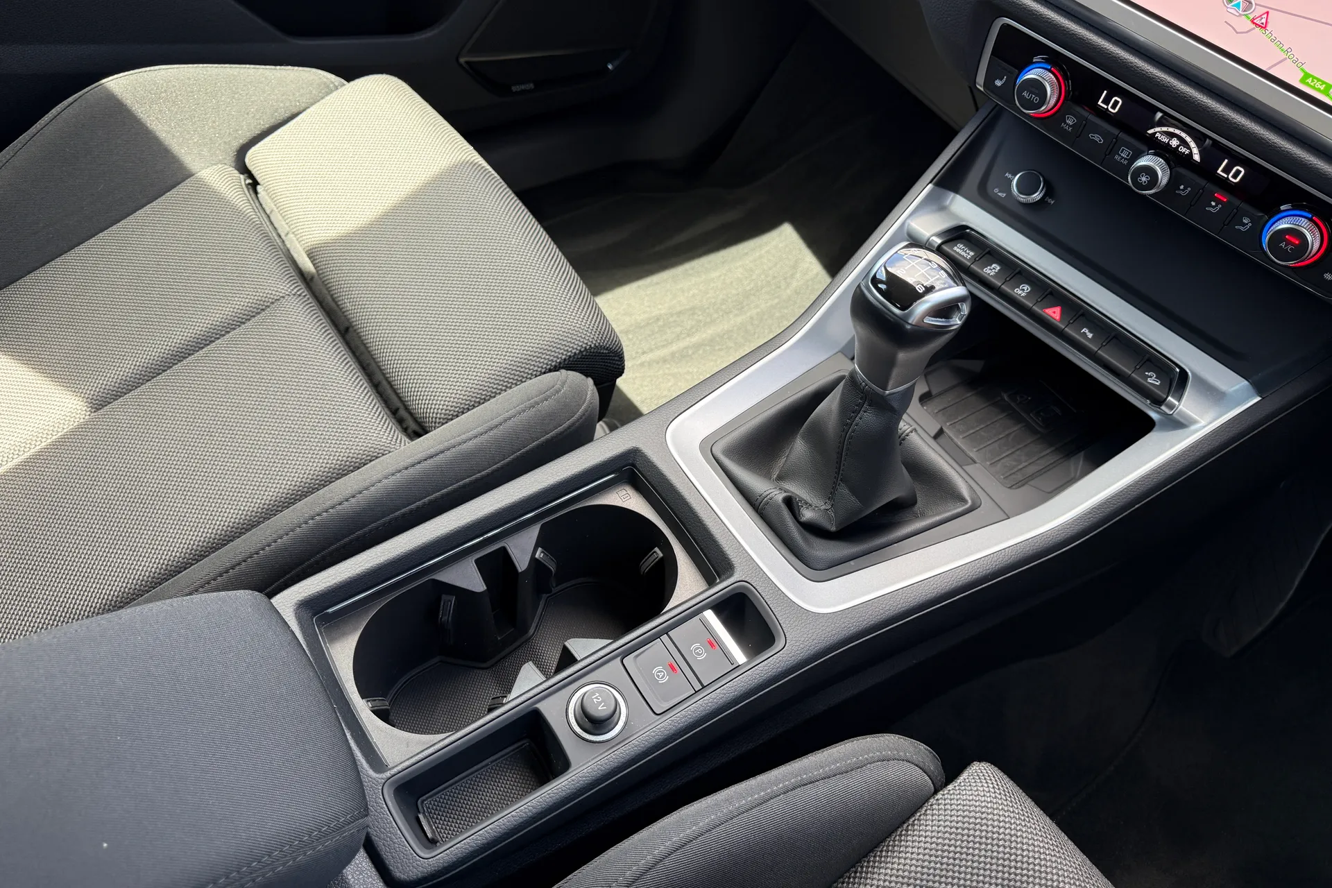 Audi Q3 thumbnail image number 43