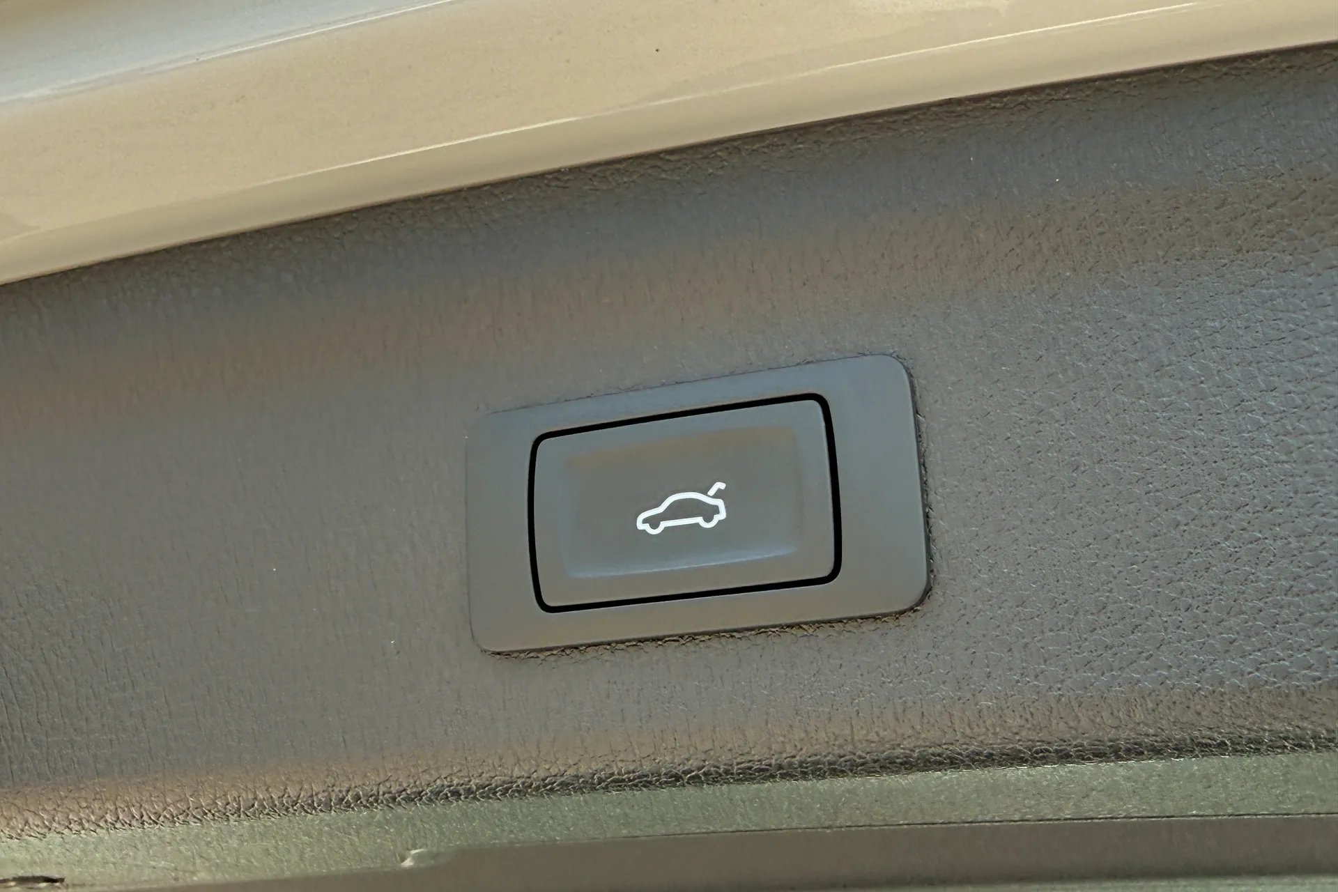 Audi Q3 thumbnail image number 40