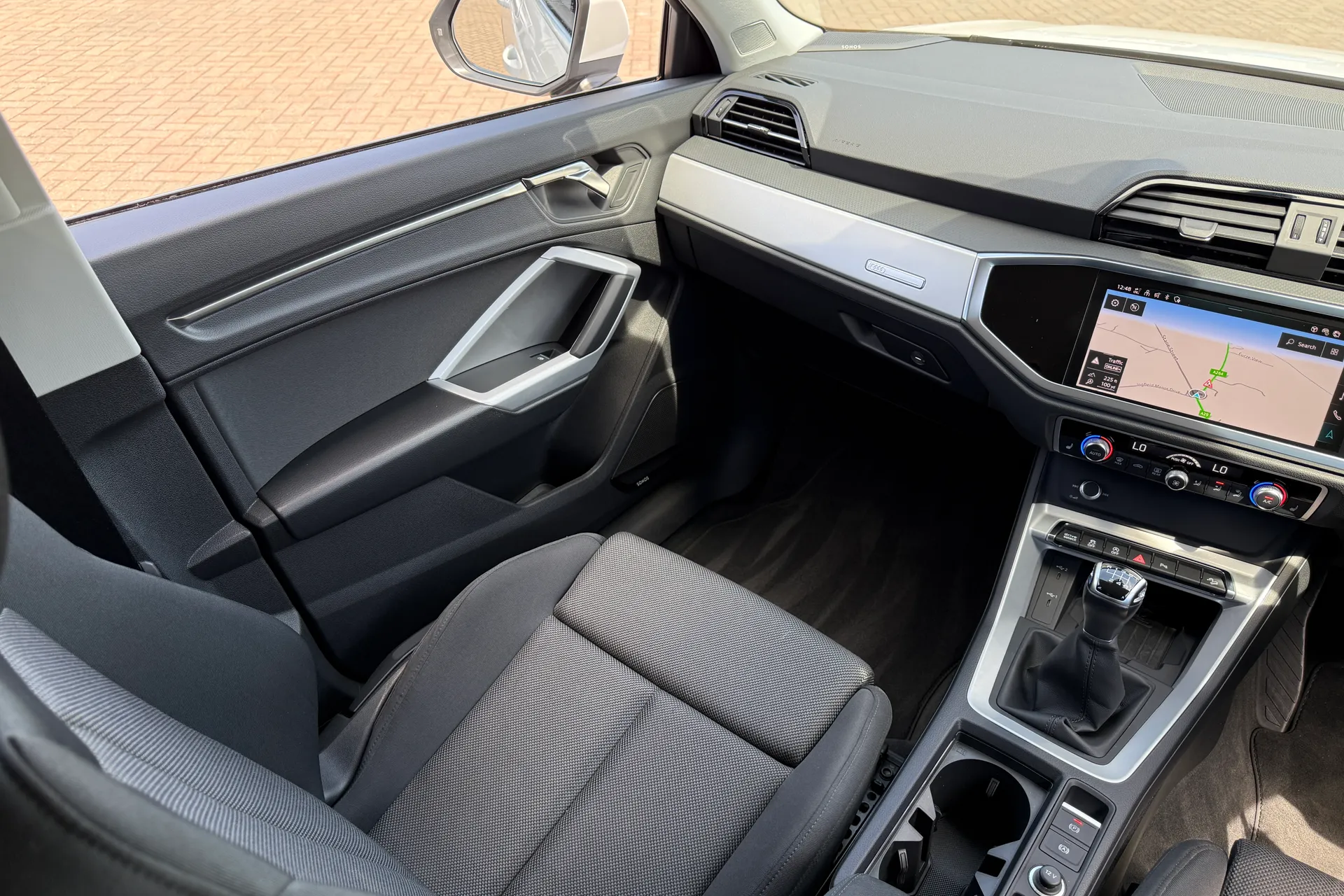 Audi Q3 thumbnail image number 42