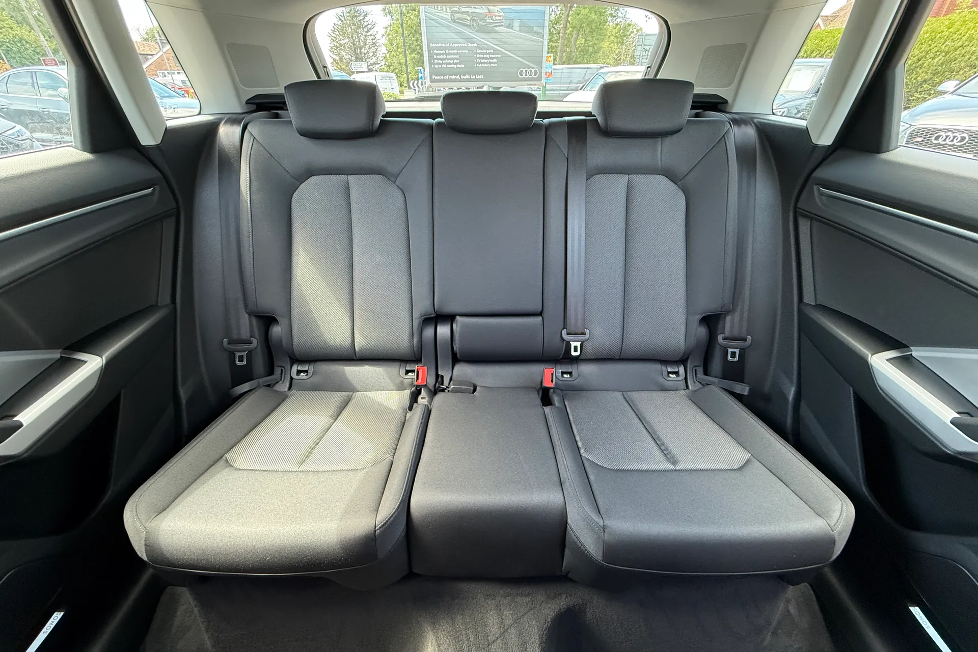 Audi Q3 thumbnail image number 41