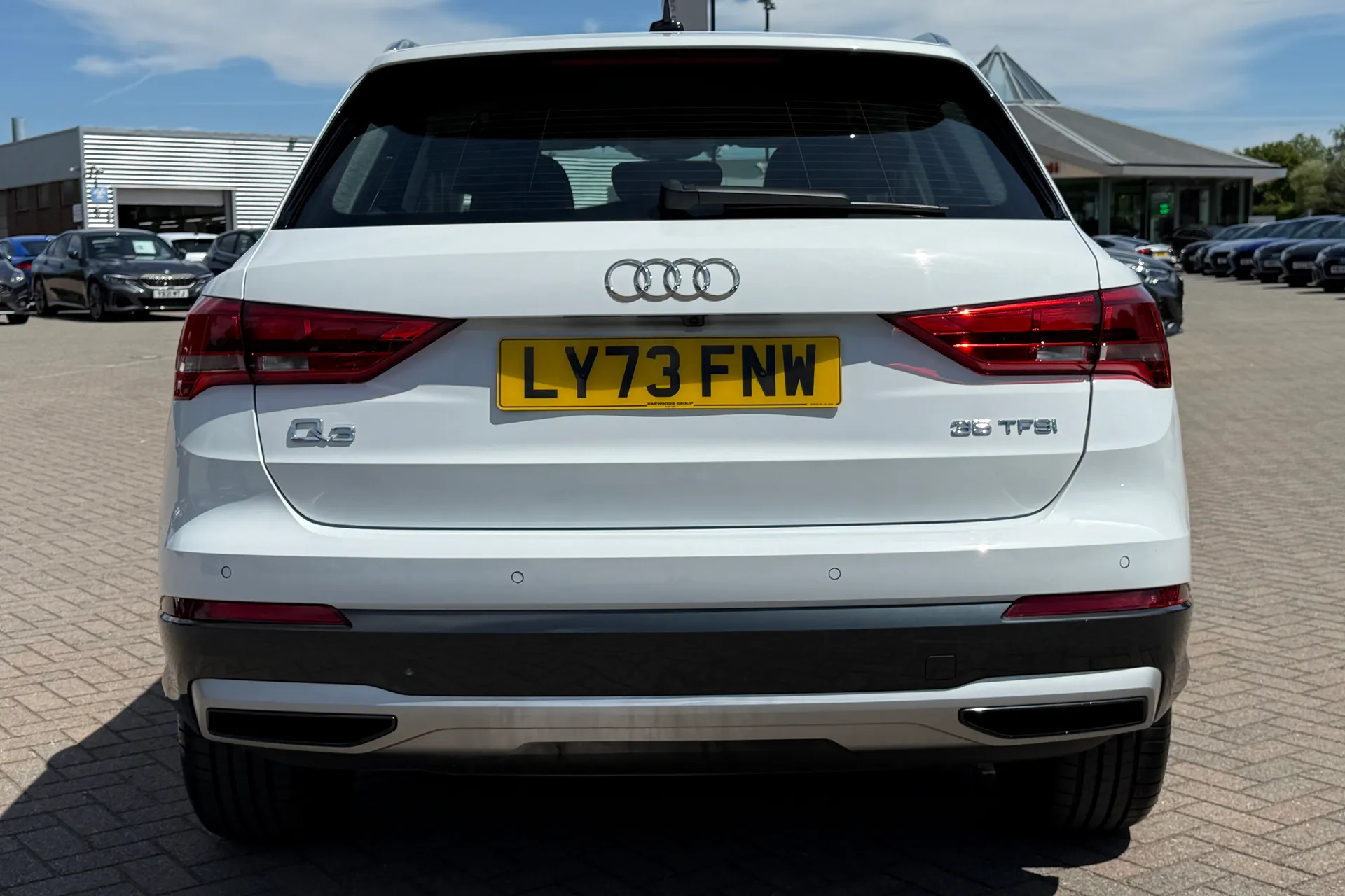 Audi Q3 thumbnail image number 36