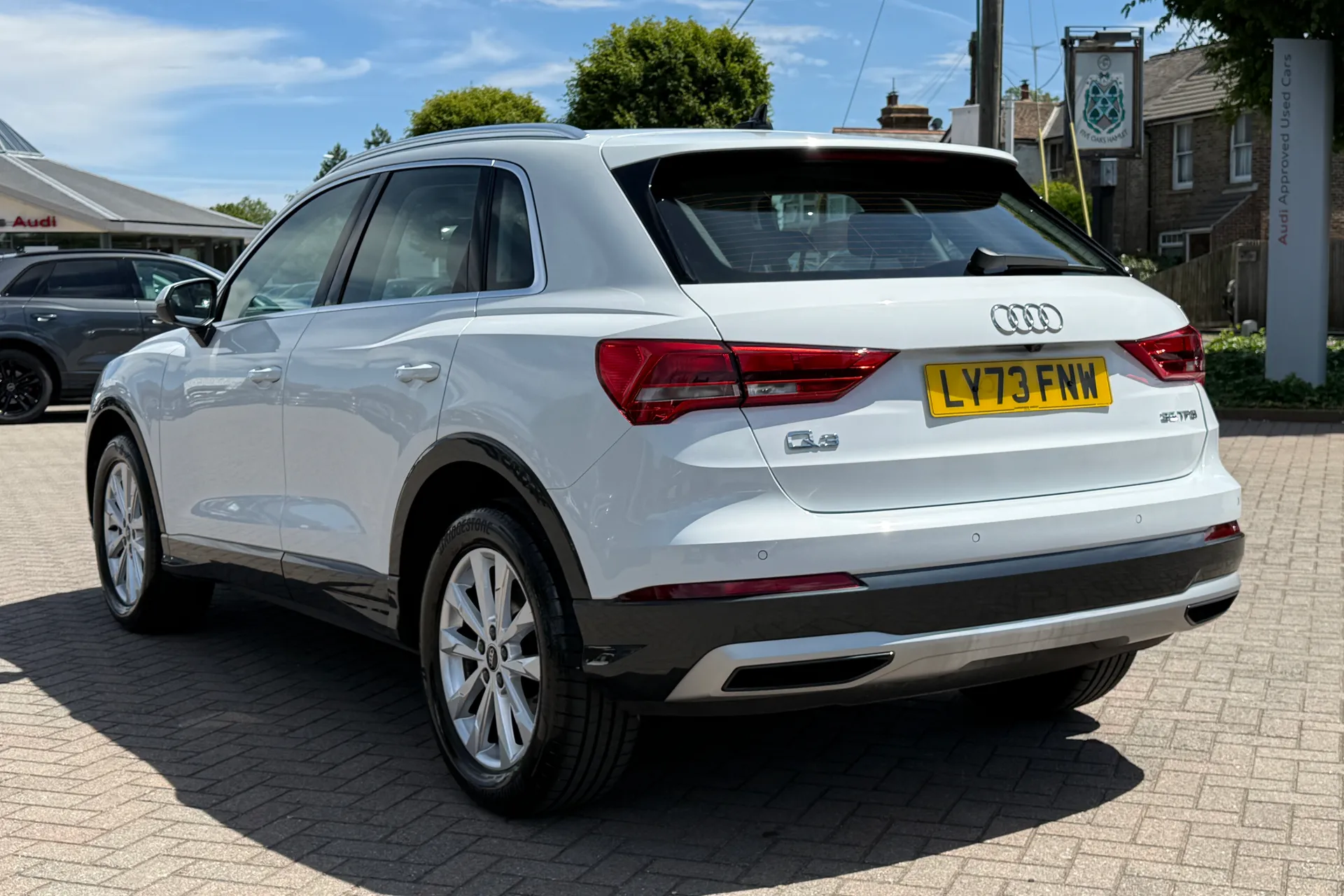 Audi Q3 thumbnail image number 37